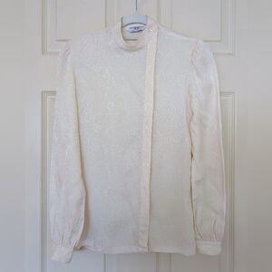 NWOT. 100% Silk Vintage Blouse with Paisley Pattern.